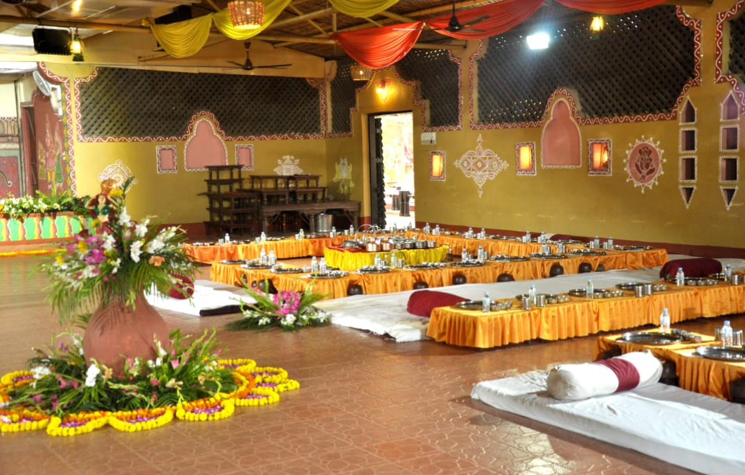 Authentic Manuhar Thali Dining