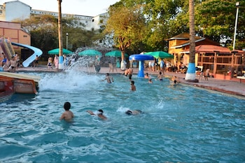 Family Splash Pool